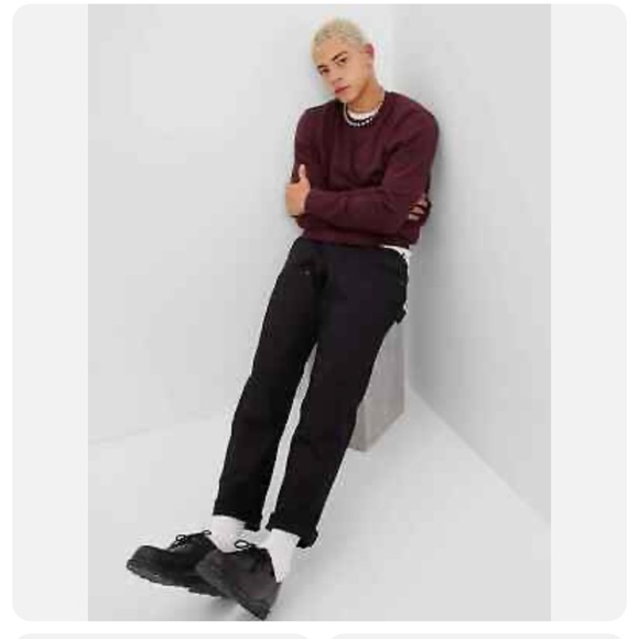 GAP Mainstay Crewneck Sweater in Aubergine Wine Burgundy Maroon Soft Shirt MED - Picture 2 of 4